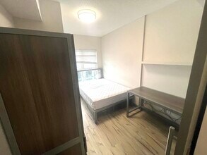 258 Sunview St in Waterloo, ON - Building Photo - Building Photo