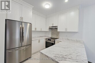 61 Copperhill Hts in Barrie, ON - Building Photo - Building Photo