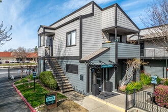 ReNew Fair Oaks in Carmichael, CA - Building Photo - Building Photo