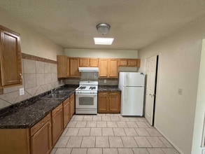 5425 E 30th St in Tucson, AZ - Building Photo - Building Photo