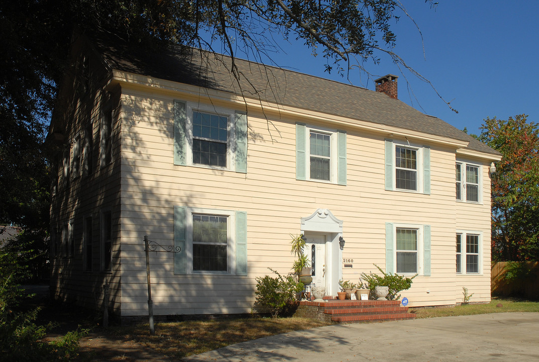 2160 North Ave in Beaumont, TX - Foto de edificio