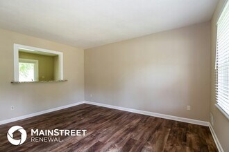 6705 Yuma Way in Louisville, KY - Building Photo - Building Photo