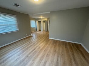 213 Chelsea Rd in Fairless Hills, PA - Building Photo - Building Photo