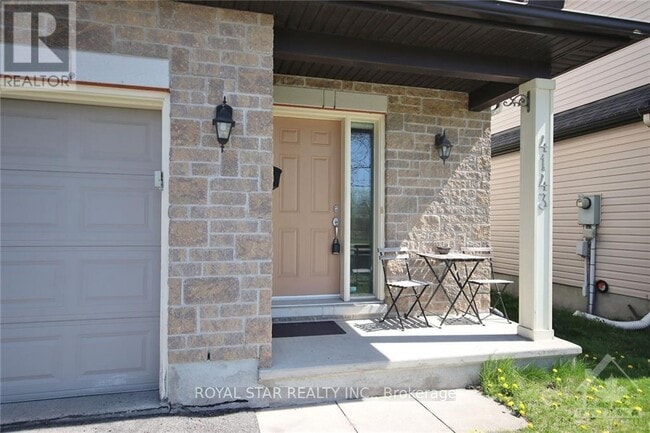 4143 Kelly Farm Dr in Ottawa, ON - Building Photo - Building Photo
