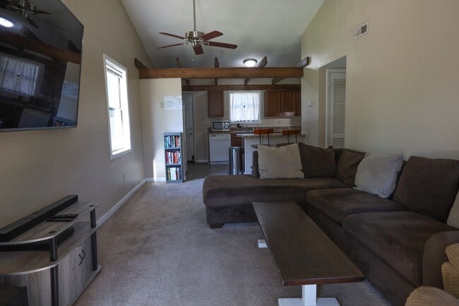 125 Village Cir in Jacksonville, NC - Building Photo - Building Photo