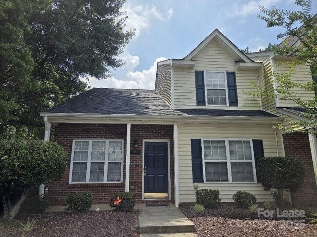 105 Lynch Cir in Mooresville, NC - Building Photo - Building Photo