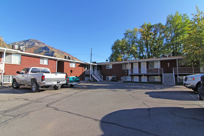 Stonecrest at Seven Peaks in Provo, UT - Building Photo - Building Photo