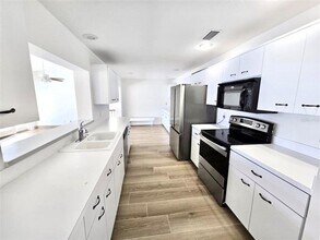 502 Palm Dr in Largo, FL - Building Photo - Building Photo