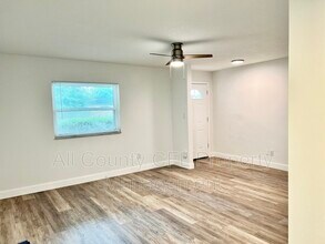 11 Okalpi Ln in Orlando, FL - Foto de edificio - Building Photo