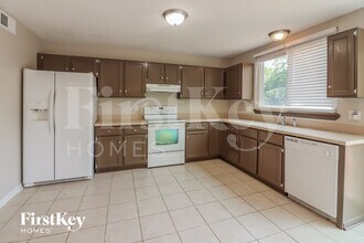 909 Minnie Ave in Belton, MO - Building Photo - Building Photo