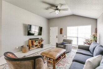 1208 Kingston Rd in Norman, OK - Building Photo - Building Photo