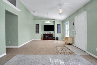 707 NW Floresta Dr in Port St. Lucie, FL - Building Photo - Building Photo