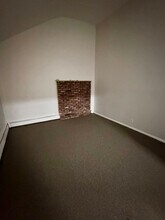 958 Taylor Ave in East Patchogue, NY - Building Photo - Building Photo