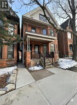 259 John St S in Hamilton, ON - Building Photo