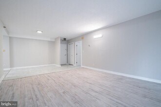 5505 Seminary Rd in Falls Church, VA - Building Photo - Building Photo