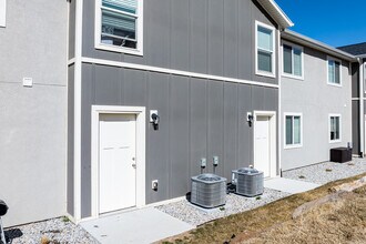 Abington Heights Townhomes in Roy, UT - Building Photo - Building Photo