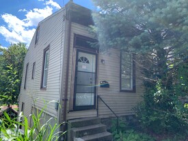 1711 Pulte St in Cincinnati, OH - Building Photo