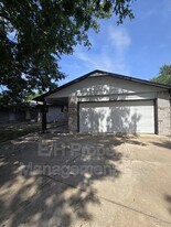 8728 E Arthur Cir in Wichita, KS - Building Photo