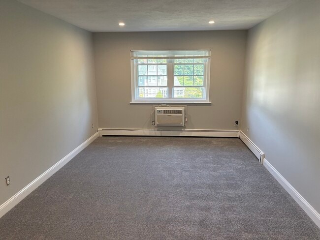445 Pleasant St in Weymouth, MA - Building Photo - Building Photo