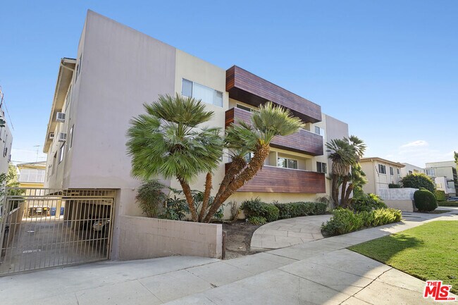 property at 1028 S Bedford St