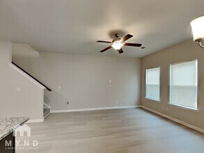 5097 Lower Elm St in Atlanta, GA - Building Photo - Building Photo