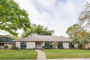 6220 Glennox Ln in Dallas, TX - Building Photo