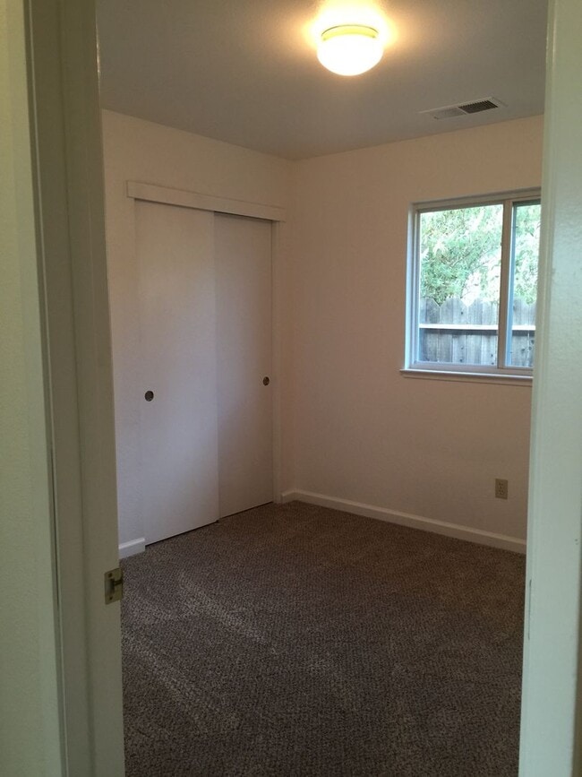 17 Discovery Way