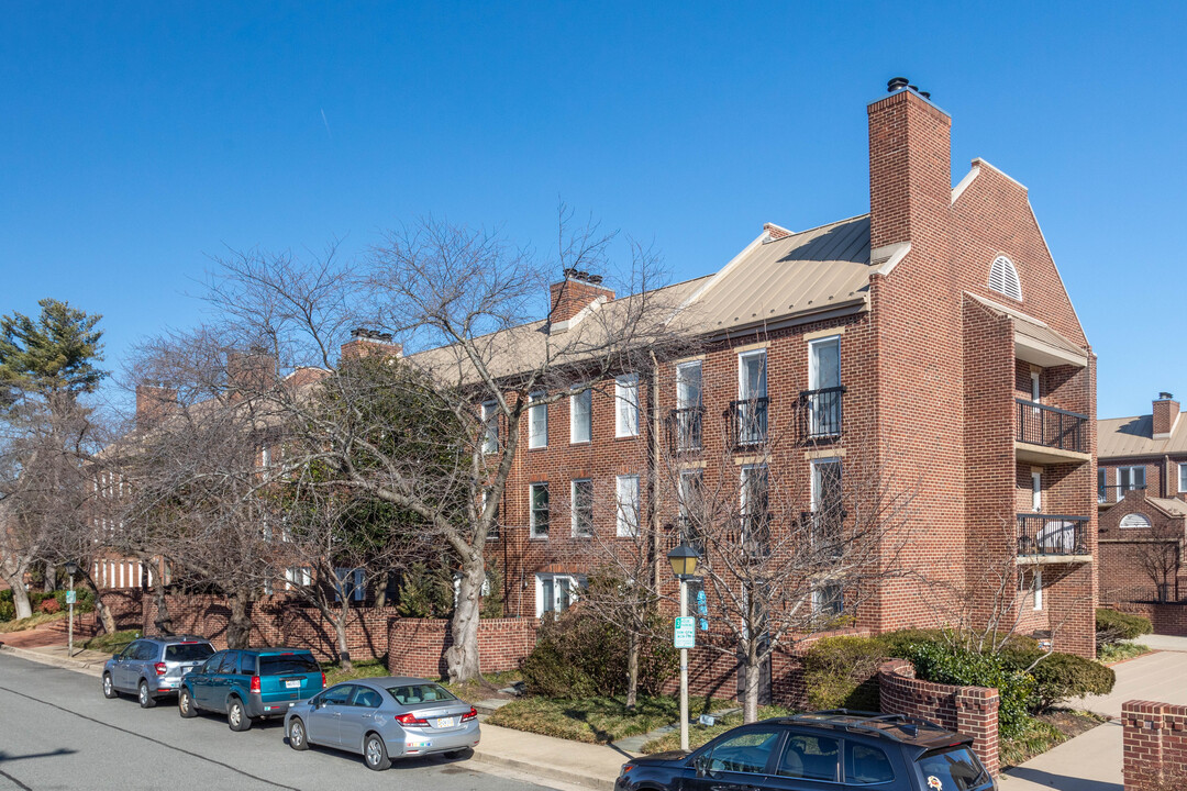 Saint Asaph Square in Alexandria, VA - Building Photo