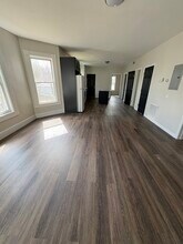 206 Winthrop St, Unit APT. 2 in Brockton, MA - Building Photo - Building Photo