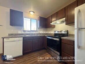 1813 54th St Ct E in Sumner, WA - Building Photo - Building Photo