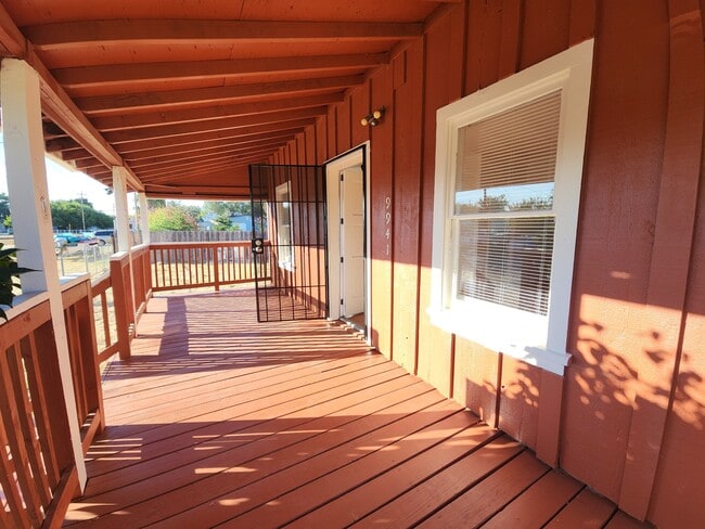 9411 Windmill St in Gerber, CA - Building Photo - Building Photo