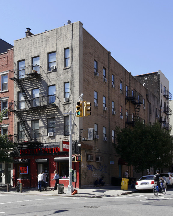 446-448 E 13th St in New York, NY - Foto de edificio