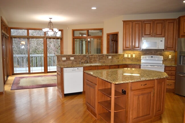 7541 Red Fox Trl in Madison, WI - Building Photo - Building Photo