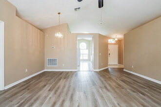 1688 Golfside Village Ct in Apopka, FL - Building Photo - Building Photo