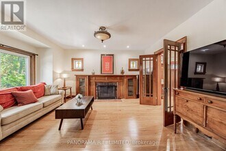 239 Winona Dr in Toronto, ON - Building Photo - Building Photo