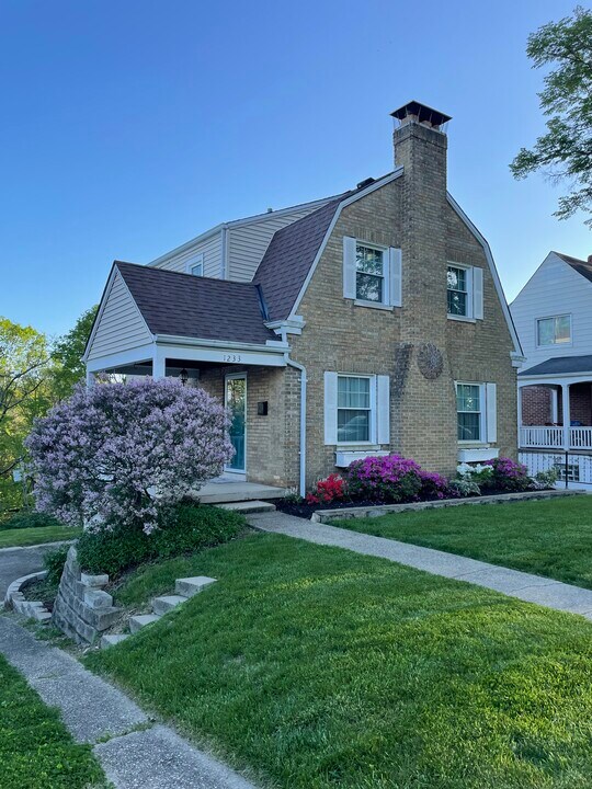 1233 Upland Ave in Fort Wright, KY - Building Photo