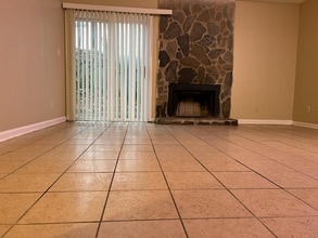 6429 Baker Ct in Peachtree Corners, GA - Foto de edificio - Building Photo