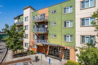 Broadway Vantage Apartments in Portland, OR - Foto de edificio - Building Photo