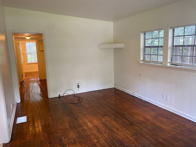 1509 Mayhew St in Tallahassee, FL - Building Photo - Building Photo