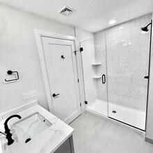 260 Maverick St, Unit #306 in Boston, MA - Foto de edificio - Building Photo