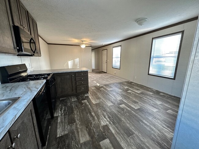 642 Oregon St in Belleville, MI - Building Photo - Building Photo