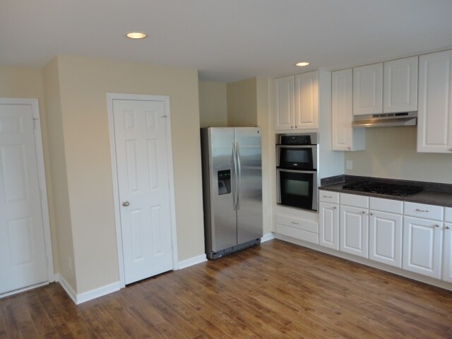 204 Edgecroft Way in Fuquay Varina, NC - Building Photo - Building Photo