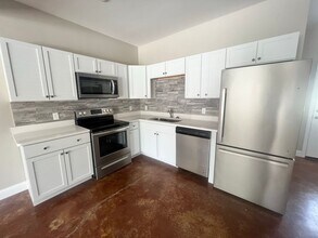 309 Broad St in Statesboro, GA - Building Photo - Building Photo