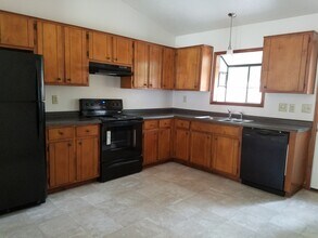 125 Corey Cir in Jacksonville, NC - Building Photo - Building Photo