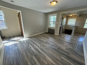 72 Lyman St in South Hadley, MA - Building Photo - Building Photo