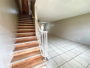 2562 NW 52nd Ave in Lauderhill, FL - Building Photo - Building Photo