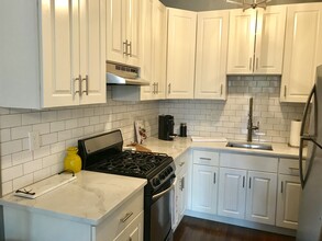 85 Mount Vernon St, Unit 1 in Boston, MA - Building Photo - Building Photo