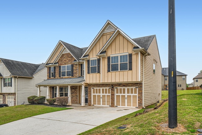 1071 Mcduffie Cir in Douglasville, GA - Building Photo - Building Photo