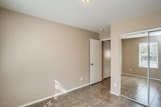 6825 S 38th Ln in Phoenix, AZ - Building Photo - Building Photo