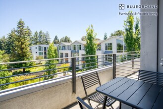 111 N Rengstorff Ave in Mountain View, CA - Building Photo - Building Photo